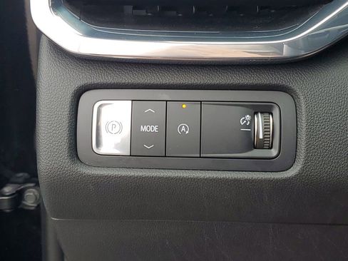 Used 2024 GMC Acadia Denali image 21