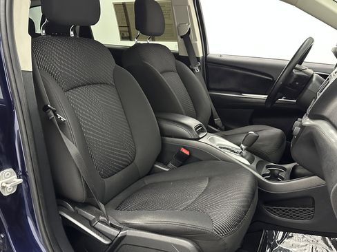 Used 2018 Dodge Journey SE image 33