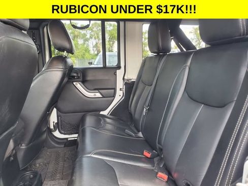 Used 2017 Jeep Wrangler Unlimited Rubicon w/ Cold Weather Group AWD/4WD image 24
