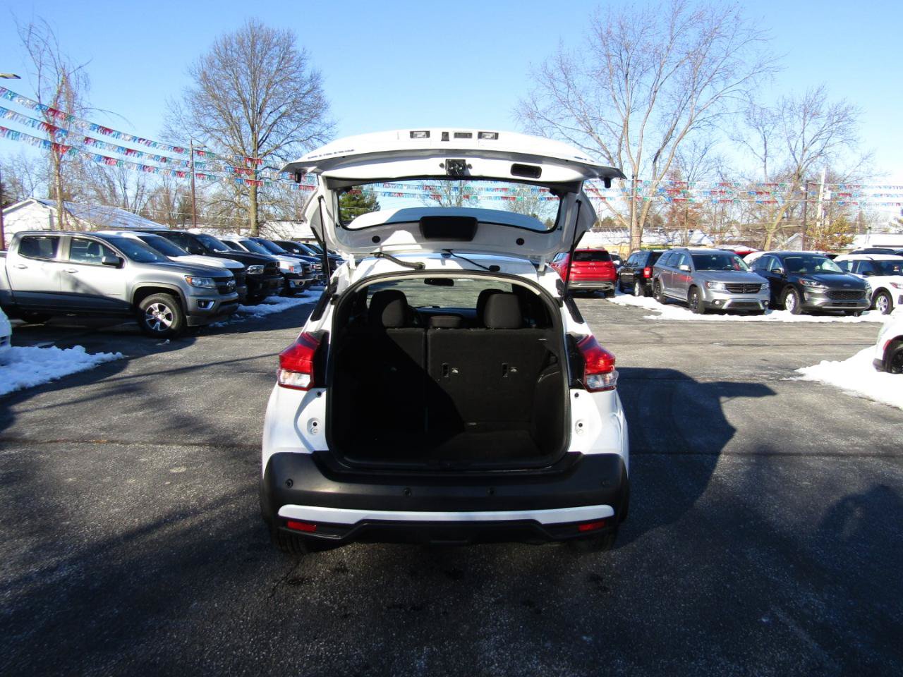 Used 2020 Nissan Kicks SR FWD image 19