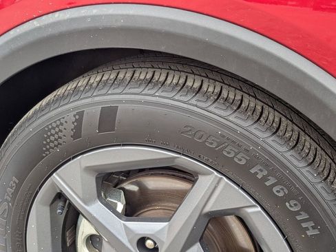 Used 2025 Kia K4 LXS image 31