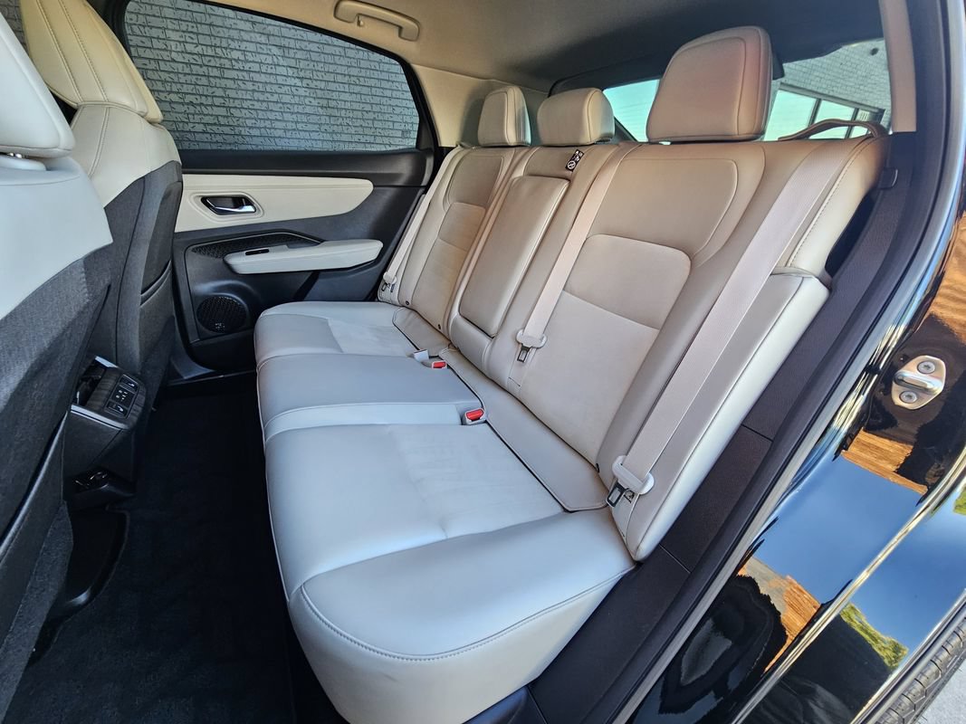Used 2023 Nissan Ariya AWD image 19