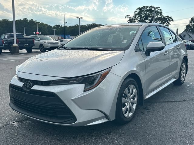Used 2026 Toyota Corolla LE FWD image 7