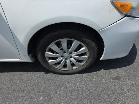 Used 2013 Toyota Corolla LE FWD image 10