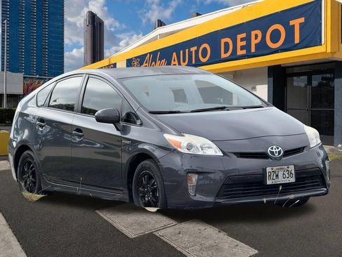 Used 2013 Toyota Prius One FWD image 6