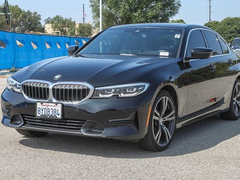 Used 2021 BMW 330i Sedan w/ Convenience Package image 3