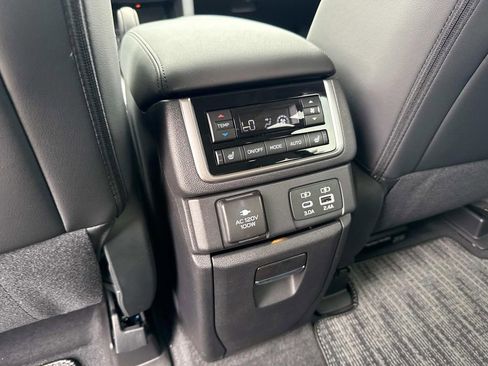 New 2025 Subaru Ascent Bronze Edition image 14