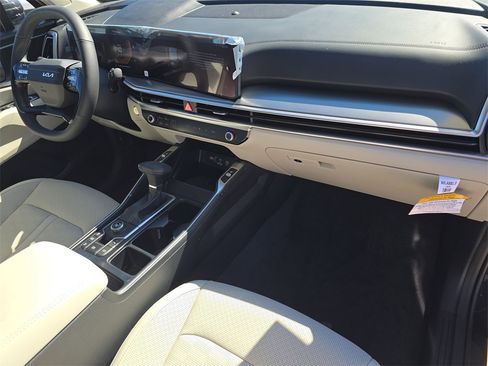 New 2026 Kia Sorento S image 13