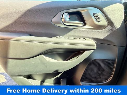 New 2026 Chrysler Pacifica Select image 27