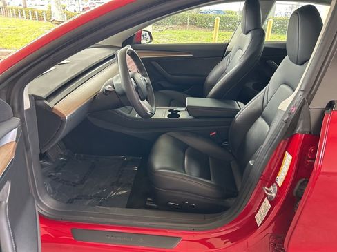 Used 2023 Tesla Model 3 Standard Range RWD image 5