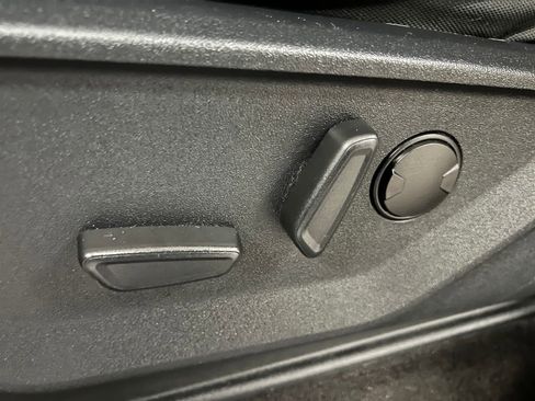 Used 2022 Ford F150 XLT w/ Equipment Group 302A High image 13