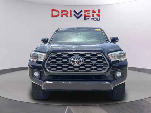 Used 2022 Toyota Tacoma TRD Off-Road w/ Technology Package AWD/4WD image 8