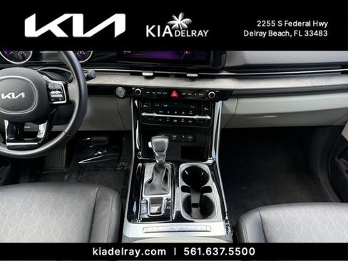 Certified 2024 Kia Carnival EX FWD image 13