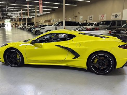Used 2020 Chevrolet Corvette Stingray Premium Cpe w/ 3LT Preferred Equipment Group RWD image 7
