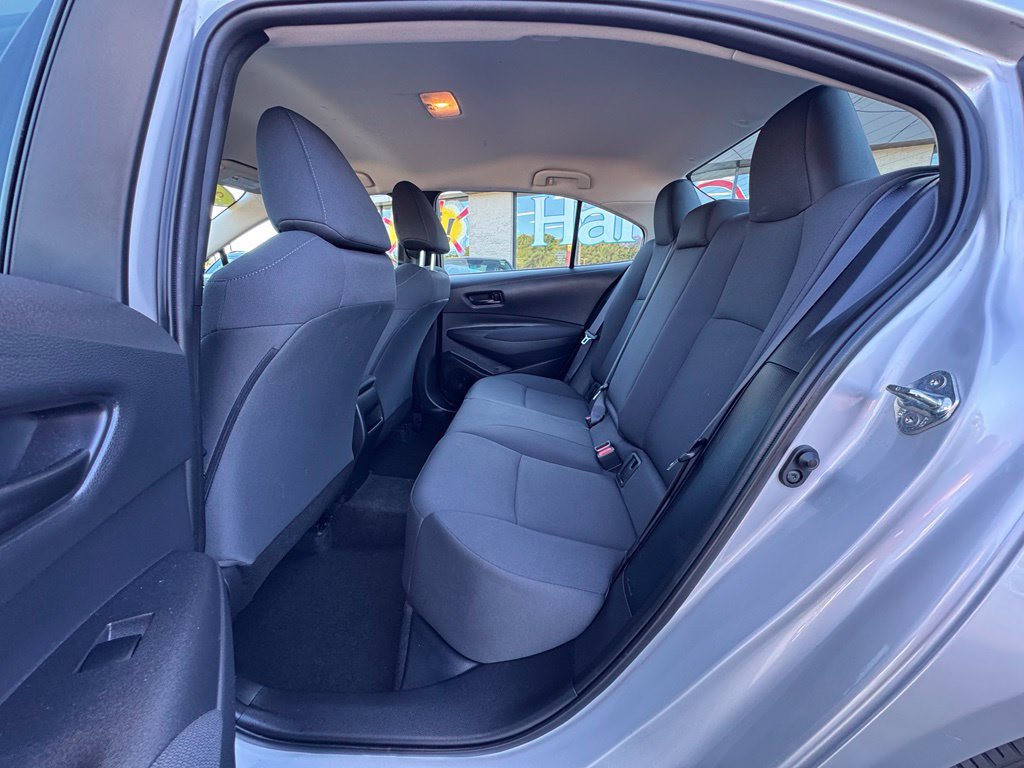 Used 2022 Toyota Corolla LE FWD image 9