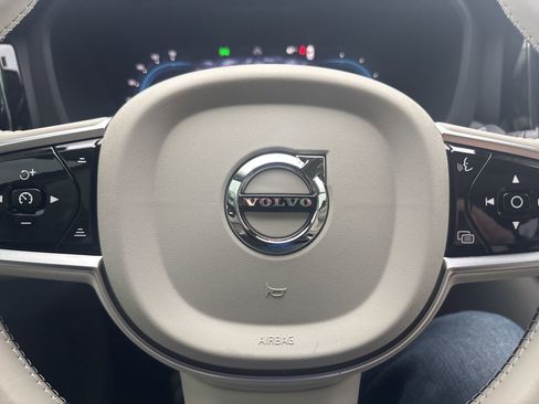 Used 2025 Volvo XC60 T8 Plus w/ Protection Package Premier image 28