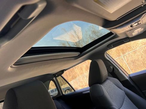 Used 2020 Toyota RAV4 XLE image 33