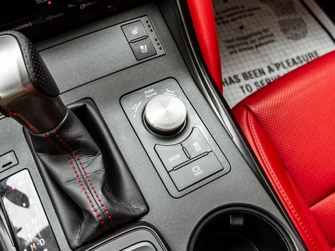 Used 2022 Lexus IS 350 F Sport image 9