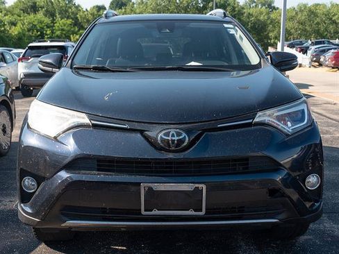 Used 2018 Toyota RAV4 Limited FWD image 3