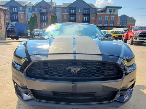 Used 2016 Ford Mustang V6 Coupe image 2