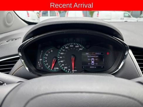 Used 2019 Chevrolet Trax LT w/ LT Convenience Package AWD/4WD image 11