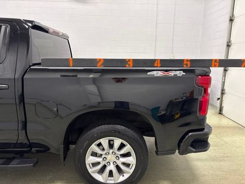 Used 2020 Chevrolet Silverado 1500 Custom w/ Custom Value Package AWD/4WD image 13