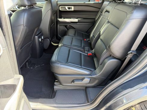 Used 2022 Ford Explorer XLT w/ Equipment Group 202A RWD image 23