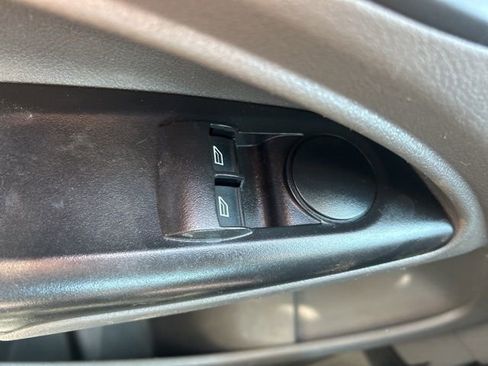Used 2020 Ford Transit Connect XL FWD image 28