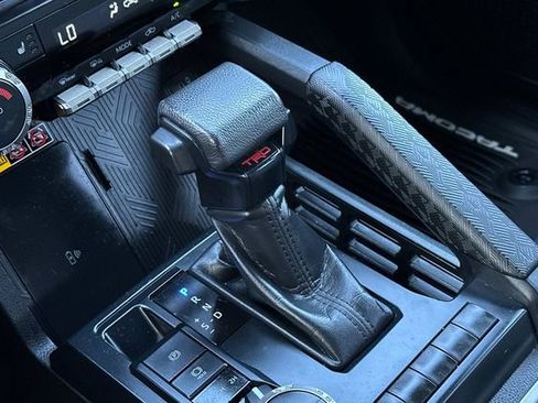 Used 2024 Toyota Tacoma TRD Sport w/ TRD Sport Upgrade Package image 22