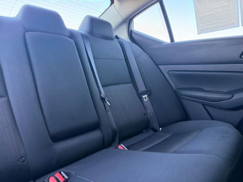 Used 2025 Nissan Altima 2.5 SV FWD image 37