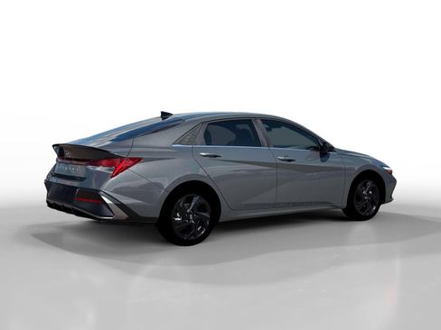 New 2026 Hyundai Elantra SEL Sport Premium image 8