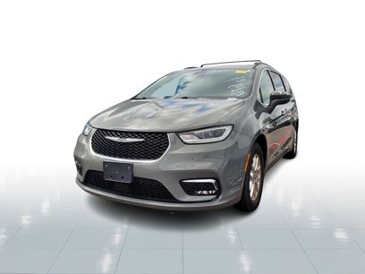 Used 2022 Chrysler Pacifica Touring-L