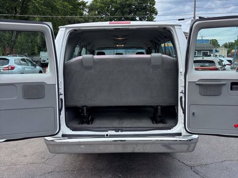 Used 2009 Ford E-350 and Econoline 350 XL RWD image 11