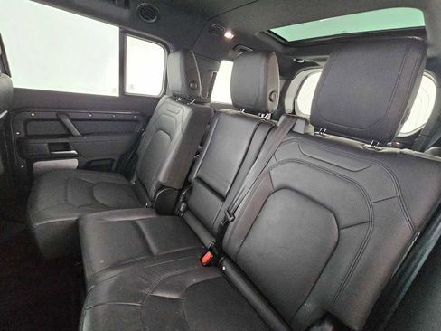Used 2023 Land Rover Defender 130 S image 19