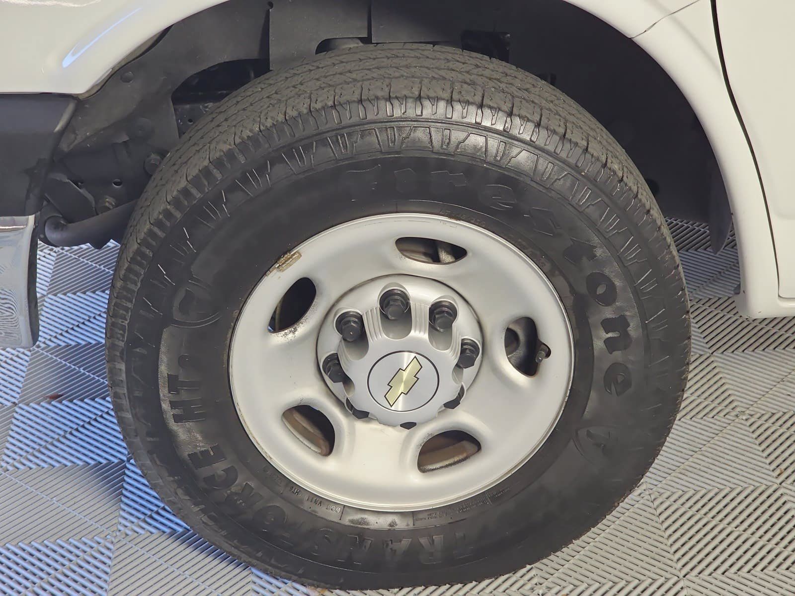 Used 2024 Chevrolet Express 3500 LS RWD image 10
