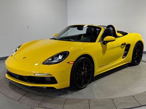 Used 2025 Porsche 718 Boxster S image 3
