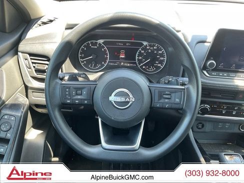 Used 2024 Nissan Rogue S AWD/4WD image 12