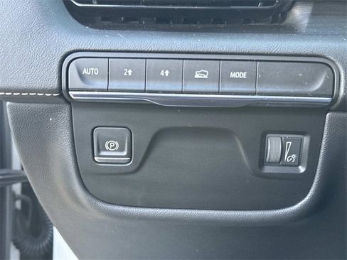 Used 2022 Cadillac Escalade Luxury image 21