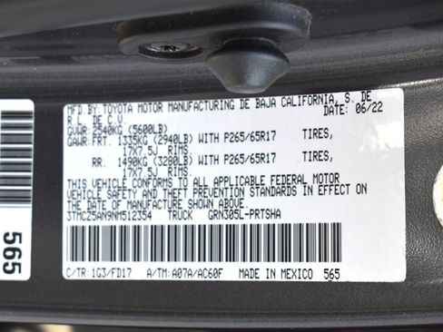 Used 2022 Toyota Tacoma TRD Sport w/ Black Out Package (TMS) AWD/4WD image 30