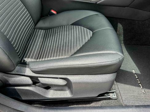 Used 2023 Toyota Camry SE FWD image 23