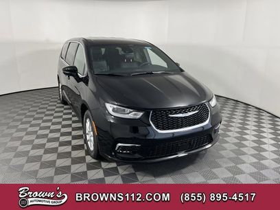 New 2026 Chrysler Pacifica Select