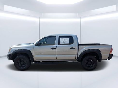 Used 2014 Toyota Tacoma PreRunner w/ Convenience Package RWD image 6