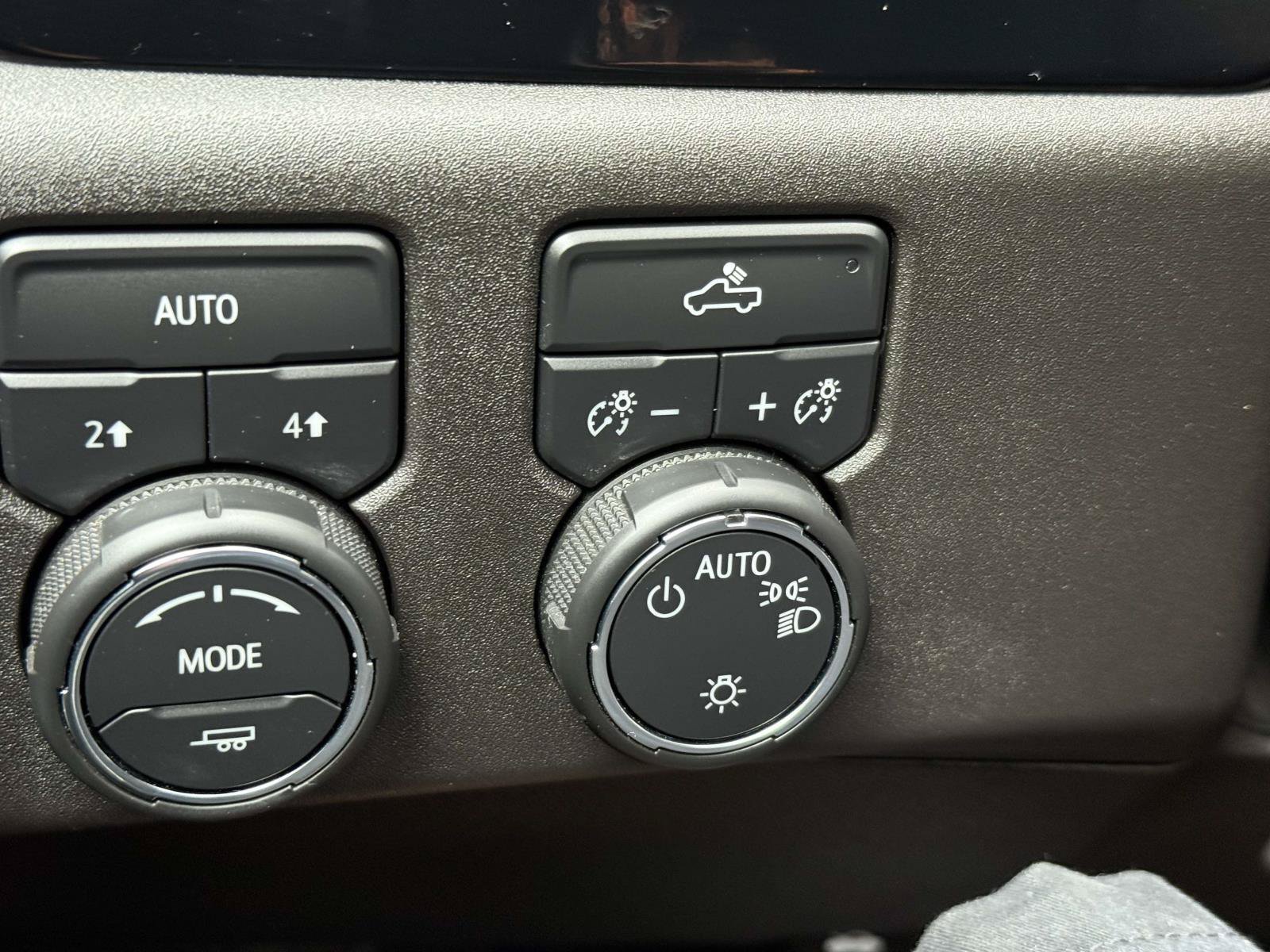 Certified 2023 Chevrolet Silverado 1500 LT AWD/4WD image 22