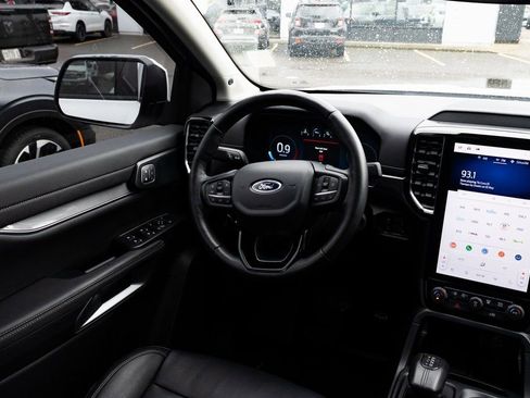 Used 2024 Ford Ranger Lariat w/ FX4 Off-Road Package AWD/4WD image 9