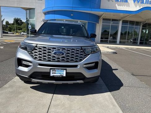 Used 2020 Ford Explorer Platinum w/ Premium Technology Package AWD/4WD image 17