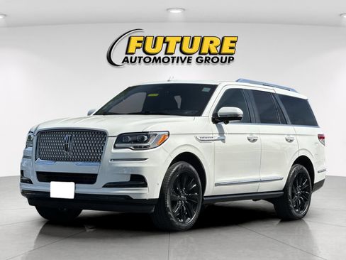 Used 2022 Lincoln Navigator Reserve AWD/4WD image 7