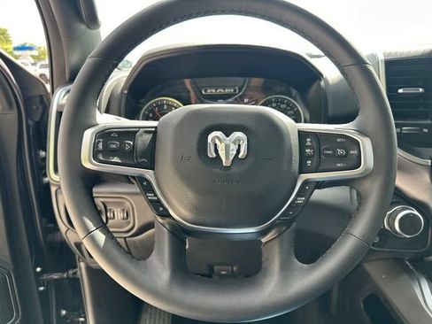 Used 2025 RAM 1500 Big Horn AWD/4WD image 30