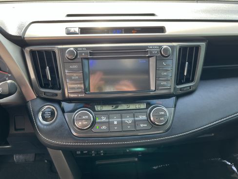 Used 2013 Toyota RAV4 Limited FWD image 22