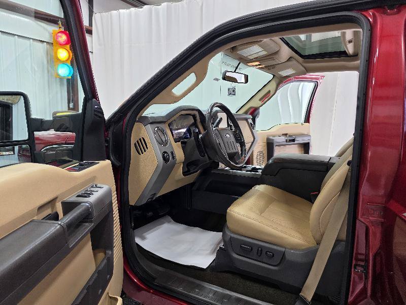 Used 2016 Ford F250 Lariat w/ Lariat Ultimate Package AWD/4WD image 16
