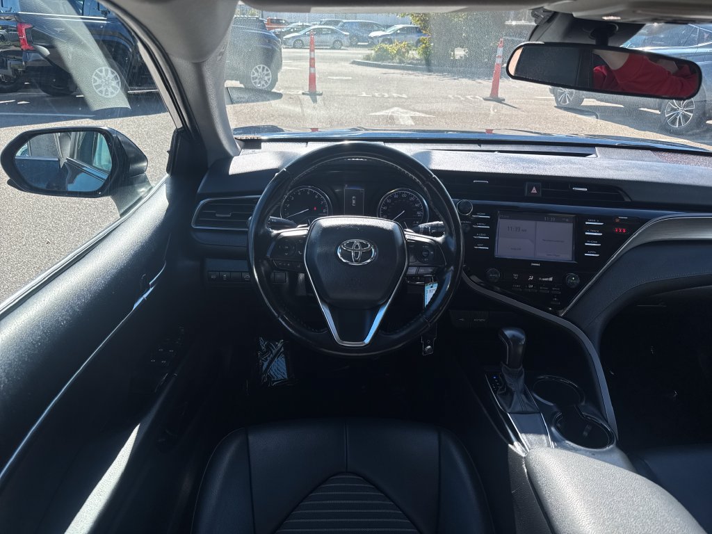Used 2020 Toyota Camry SE FWD image 11